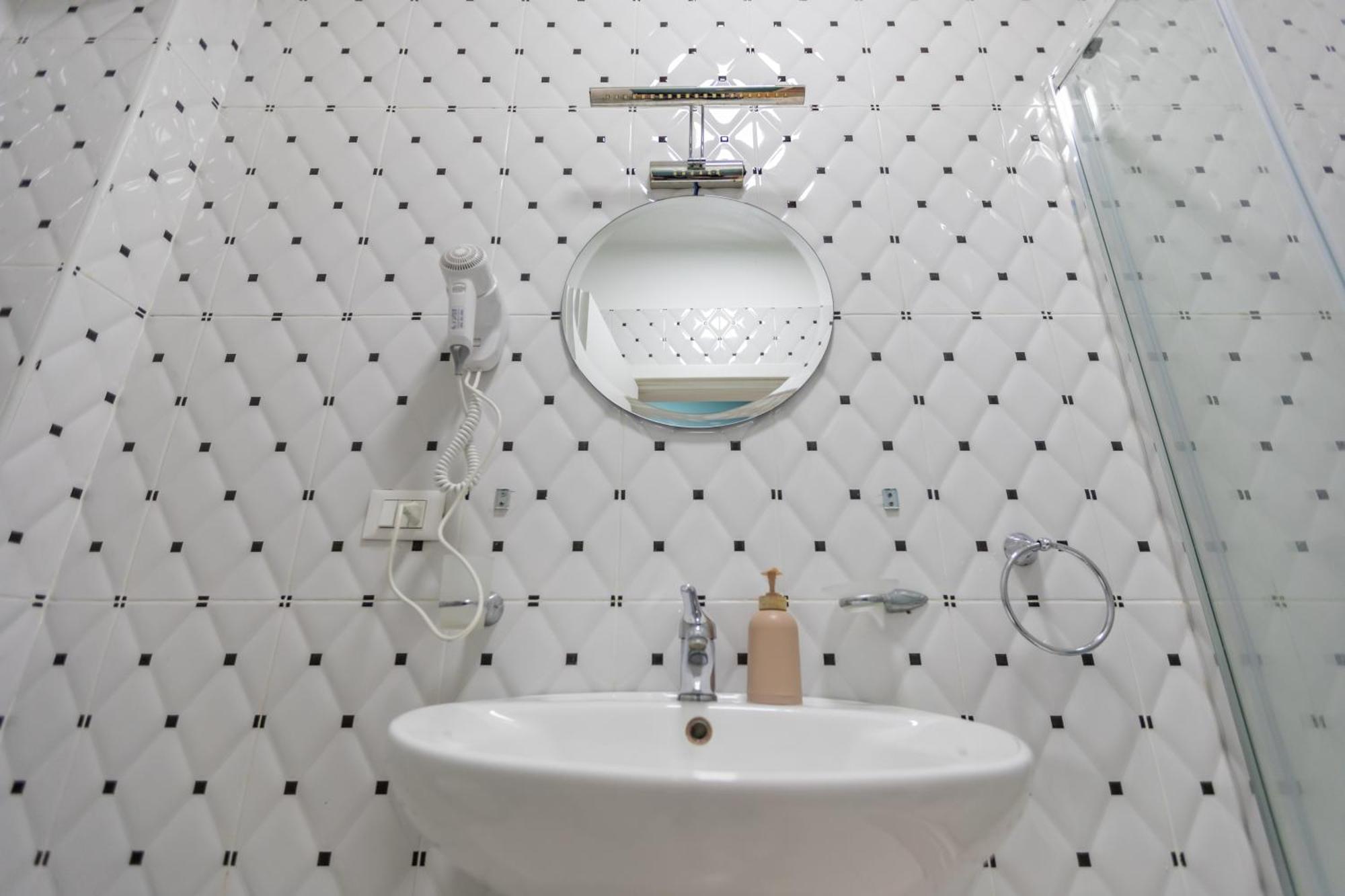 K&M Apartment ティラナ エクステリア 写真